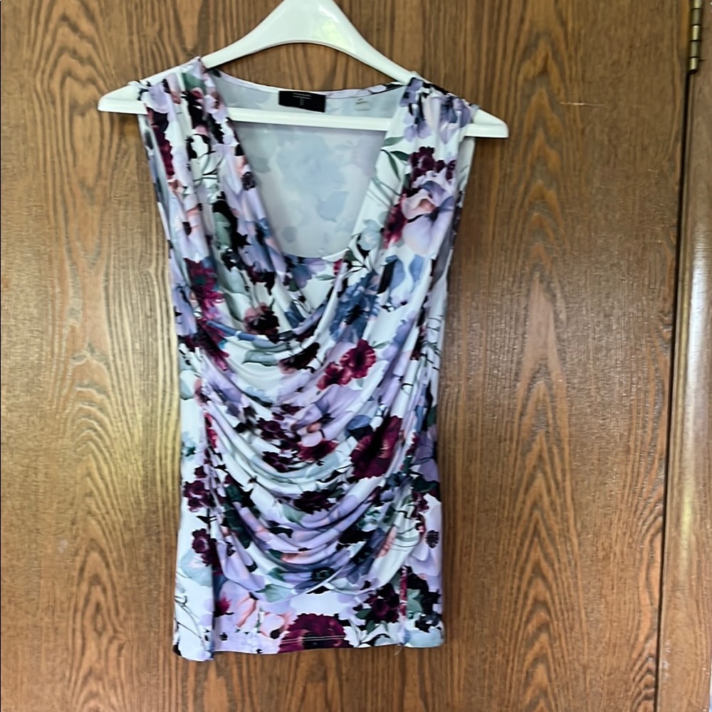Tahari White and Pink Floral Top